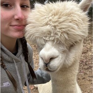 Meet your Posher, Lea